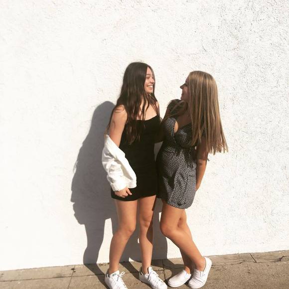 Meet your Posher, Lauren - Picture 1 of 1